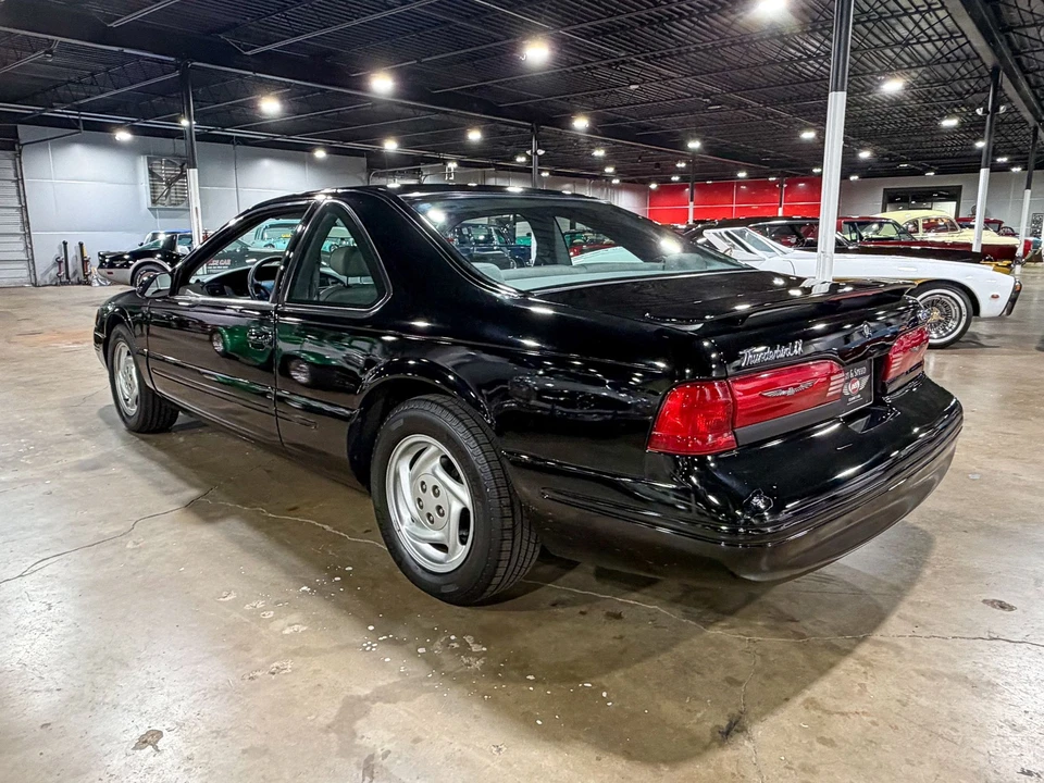 1997 Ford Thunderbird 10th Gen - Image 4 of 31