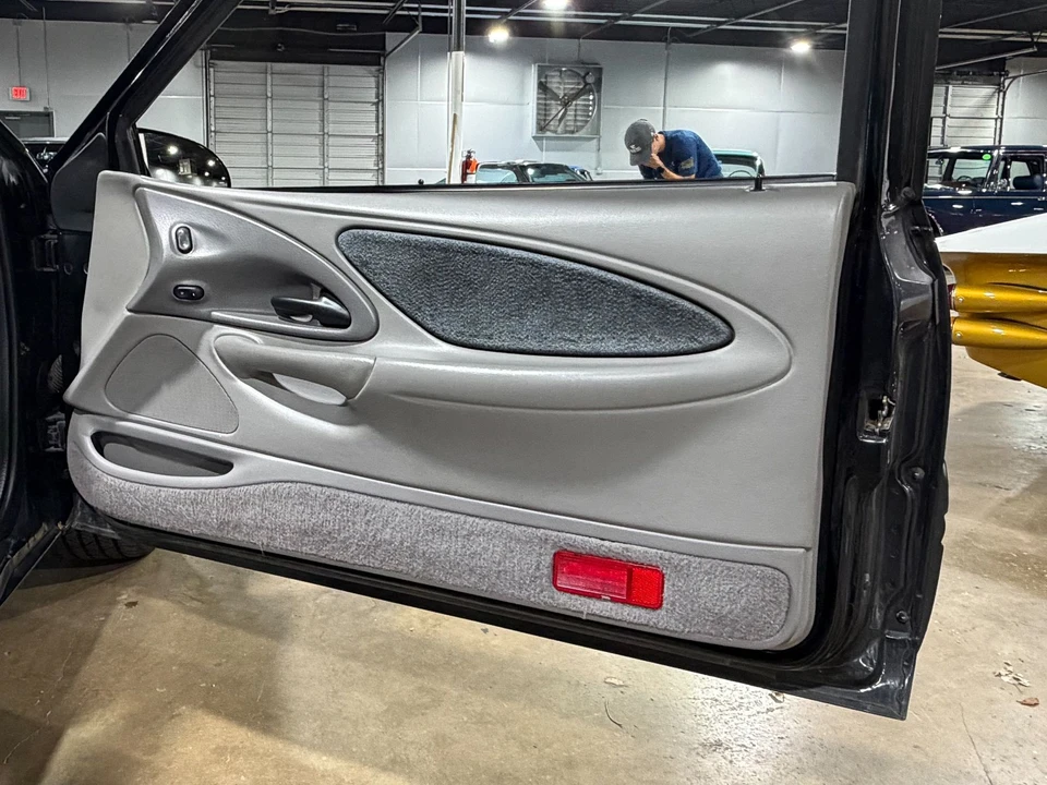 1997 Ford Thunderbird 10th Gen - Image 22 of 31