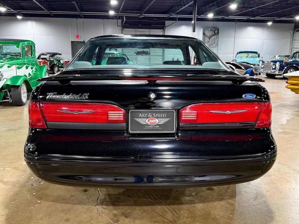 1997 Ford Thunderbird 10th Gen - Image 10 of 31