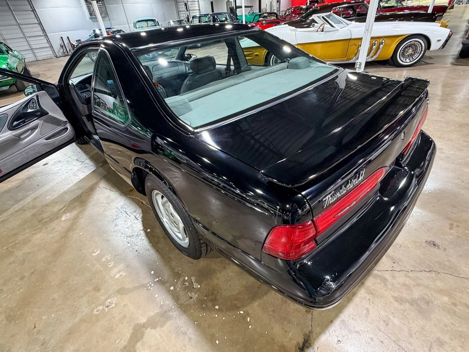 1997 Ford Thunderbird 10th Gen - Image 14 of 31