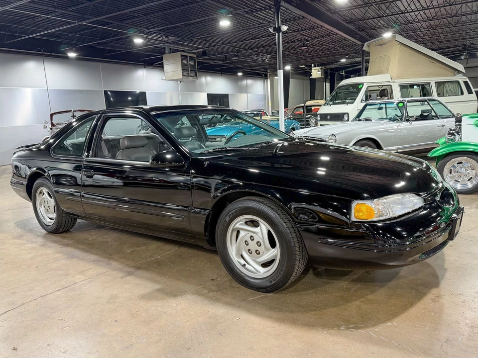 1997 Ford Thunderbird 10th Gen - Image 3 of 31