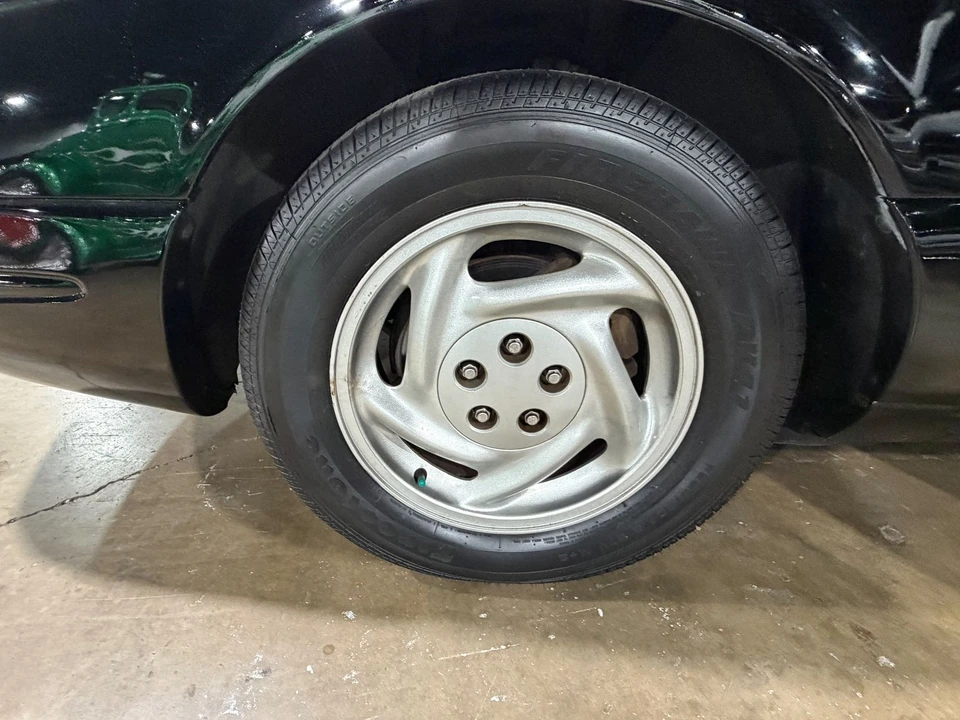 1997 Ford Thunderbird 10th Gen - Image 19 of 31