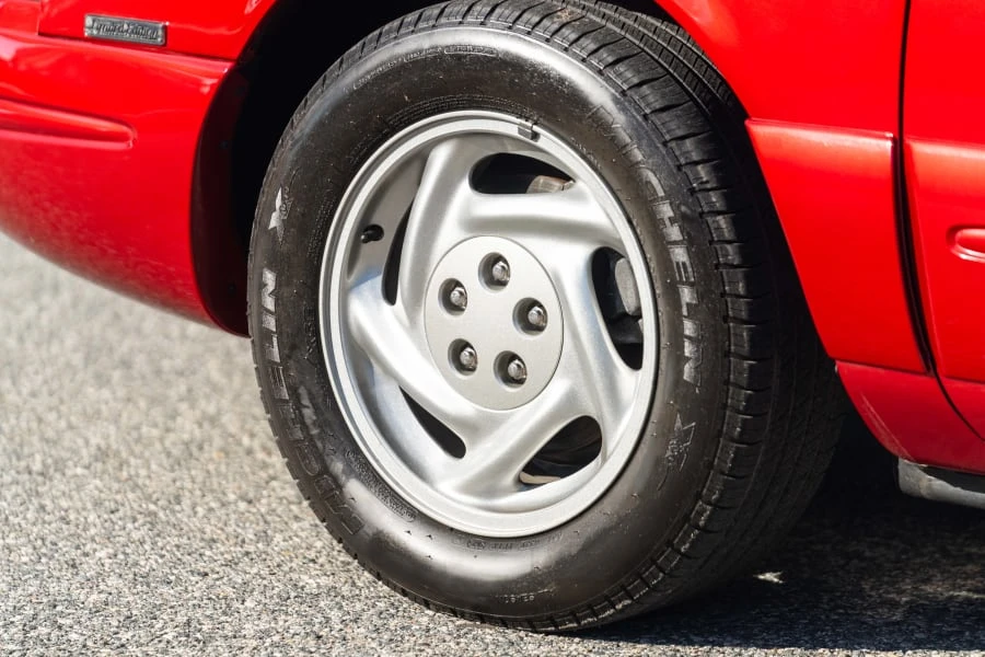 1997 Ford Thunderbird 10th Gen - Image 9 of 19