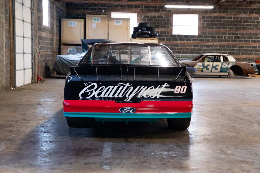 1997 Ford Thunderbird 10th Gen - Image 11 of 28