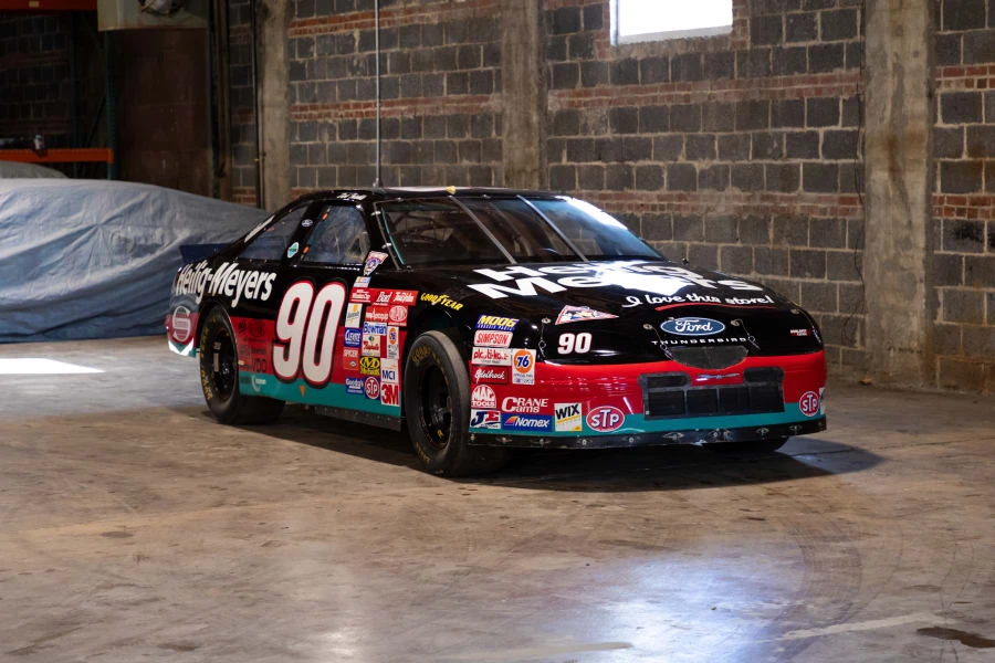 1997 Ford Thunderbird 10th Gen - Image 8 of 28