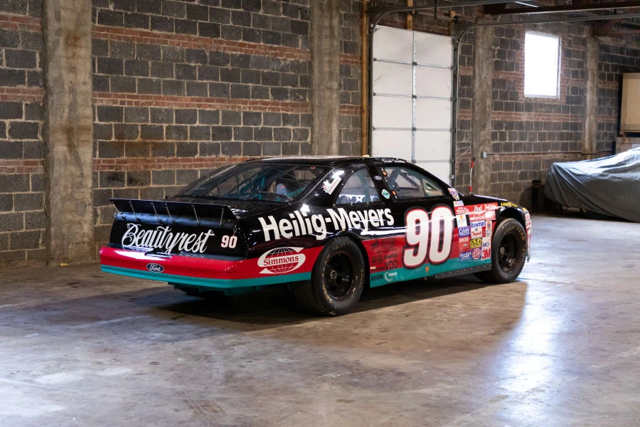 1997 Ford Thunderbird 10th Gen - Image 3 of 28