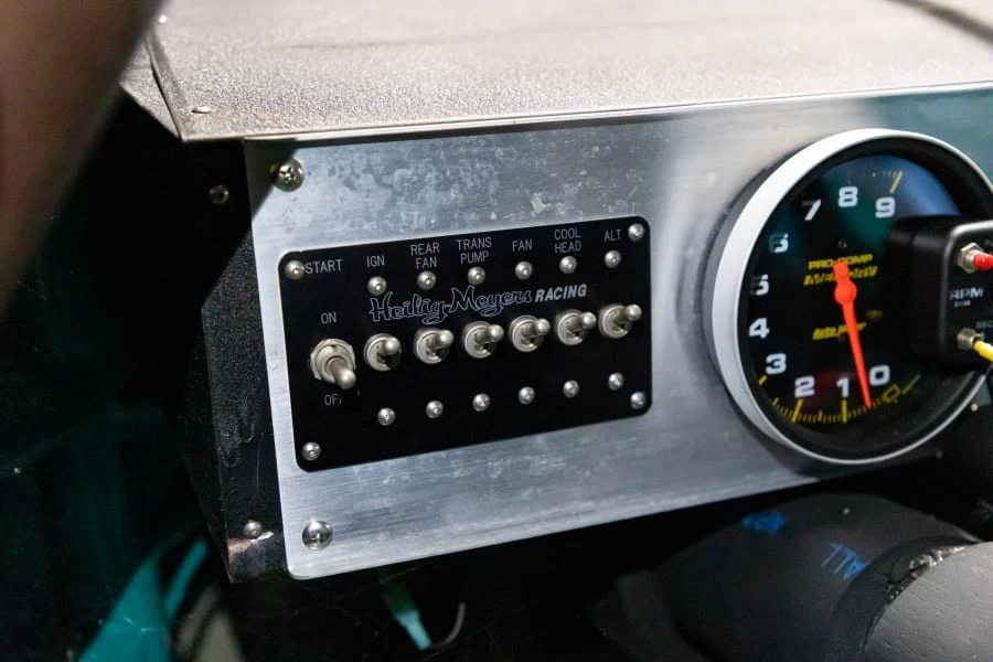 1997 Ford Thunderbird 10th Gen - Image 25 of 28