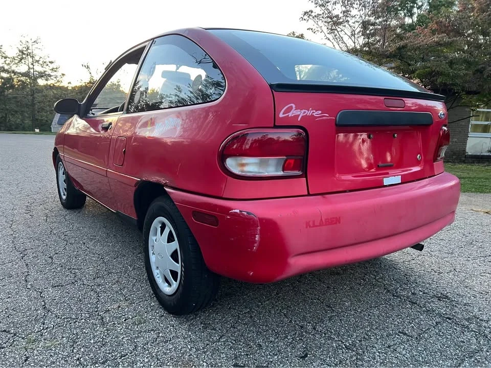 1997 Ford Festiva - Image 2 of 9