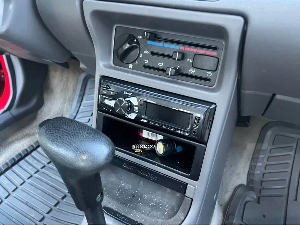 1997 Ford Festiva - Image 8 of 9