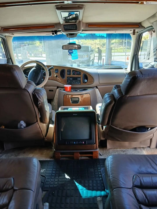 1997 Ford Econoline Van - Image 7 of 7