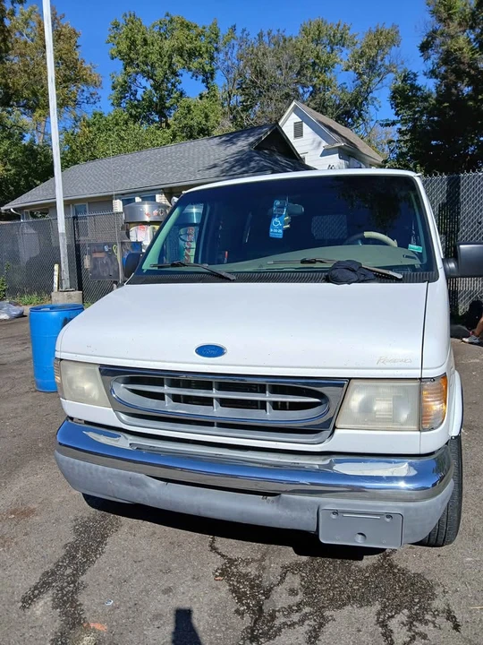 1997 Ford Econoline Van - Image 3 of 7