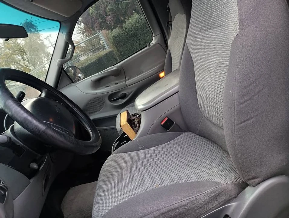 1997 Ford Econoline Van - Image 3 of 4