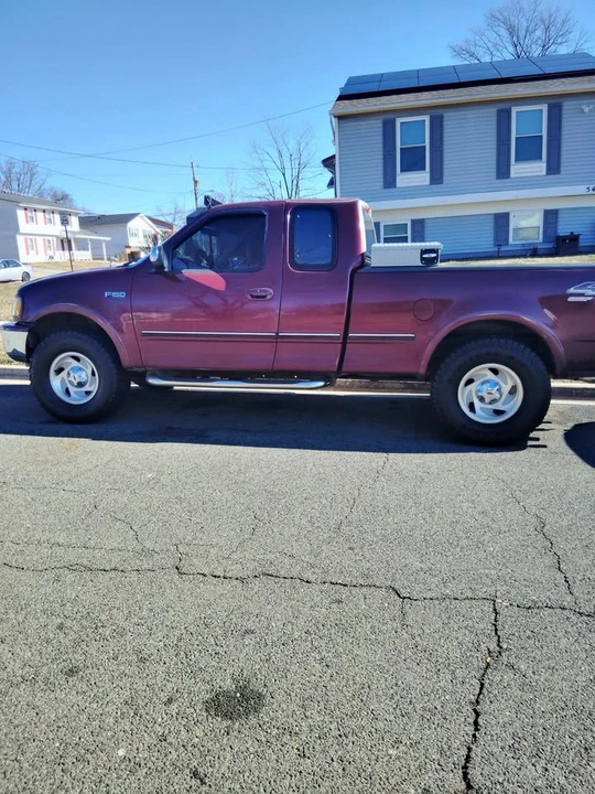 1997 Ford F-150 10th Gen - Image 2 of 10