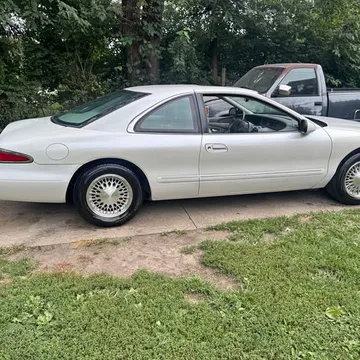 1997 Ford Lincoln Mark VIII