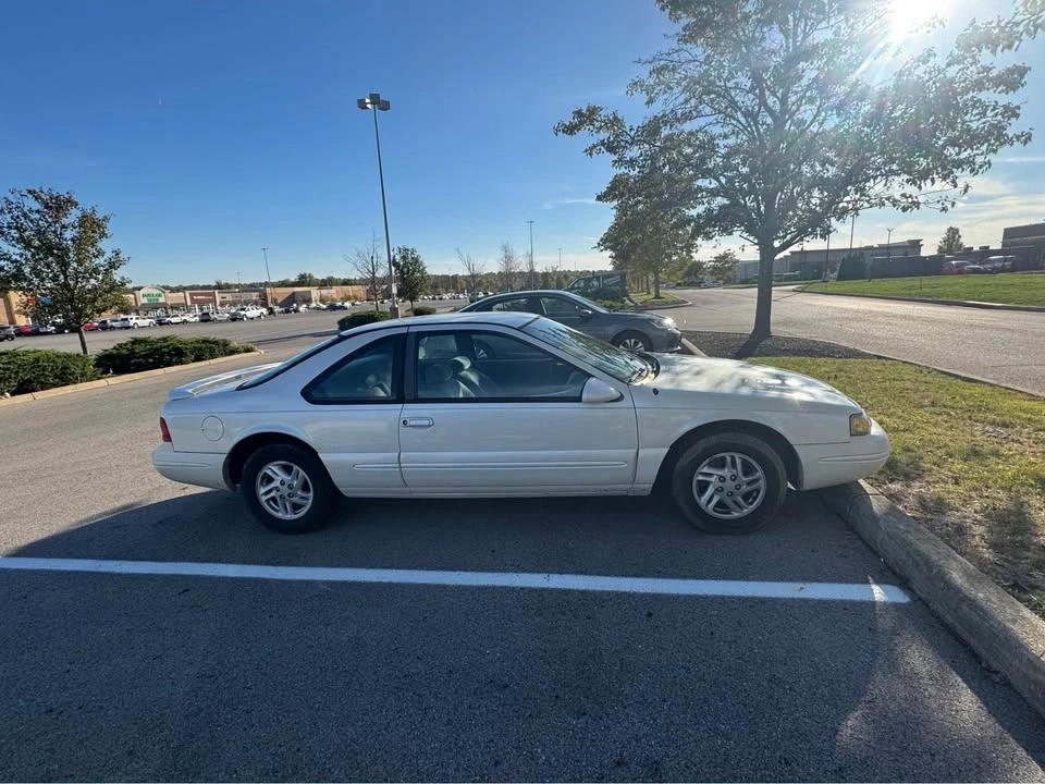 1997 Ford Thunderbird 10th Gen - Image 5 of 6