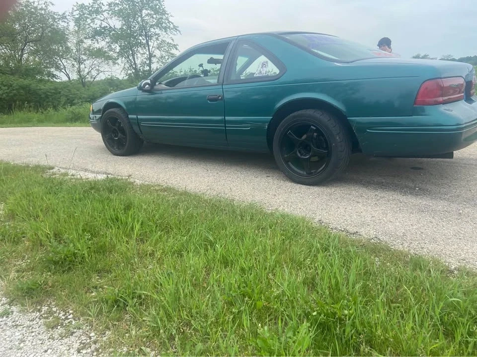 1997 Ford Thunderbird 11th Gen - Image 4 of 7
