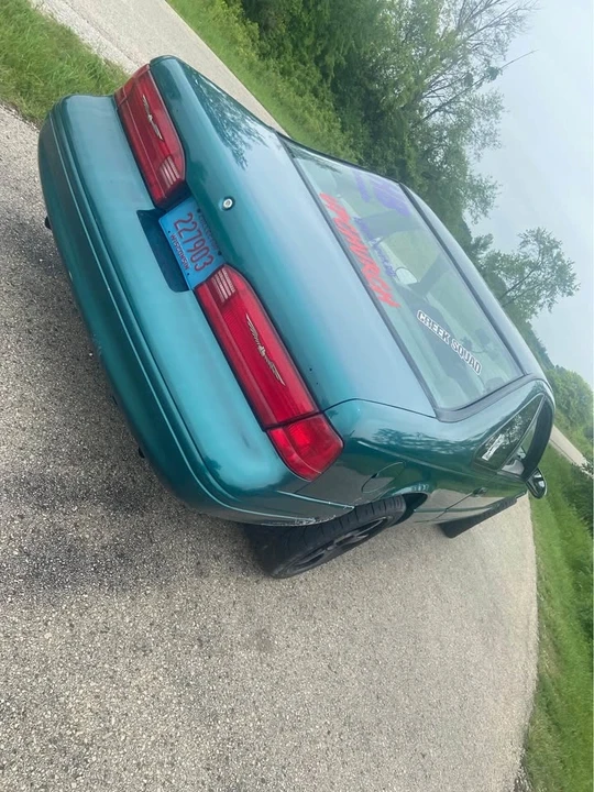 1997 Ford Thunderbird 11th Gen - Image 2 of 7
