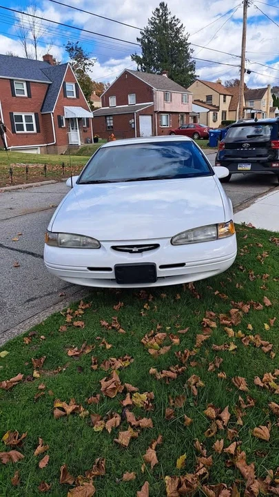 1997 Ford Thunderbird 10th Gen - Image 3 of 10