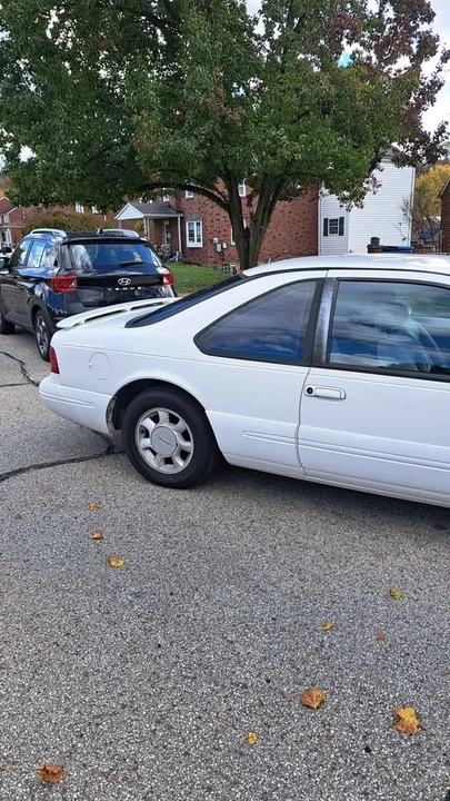 1997 Ford Thunderbird 10th Gen - Image 5 of 10