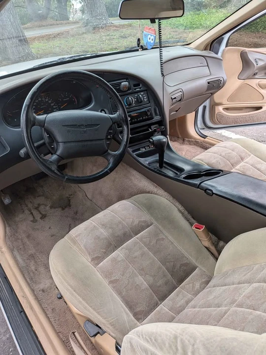 1997 Ford Thunderbird 10th Gen - Image 7 of 12