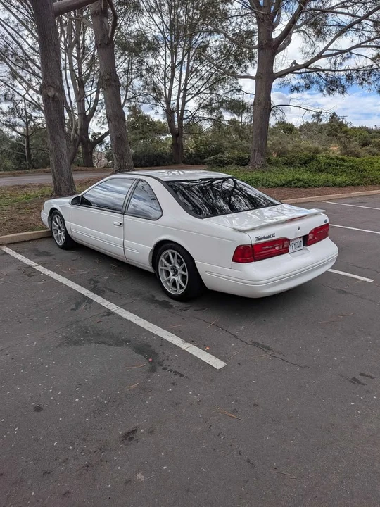 1997 Ford Thunderbird 10th Gen - Image 4 of 12