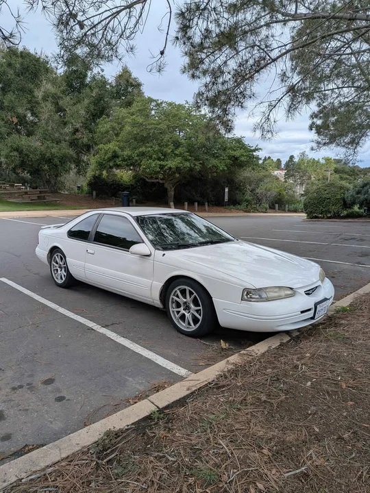1997 Ford Thunderbird 10th Gen - Image 3 of 12