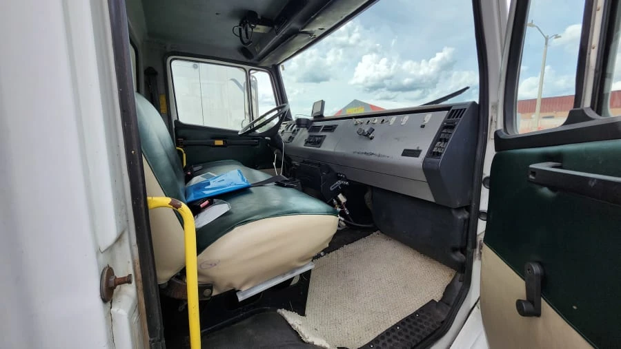 1997 Freightliner - Image 3 of 4
