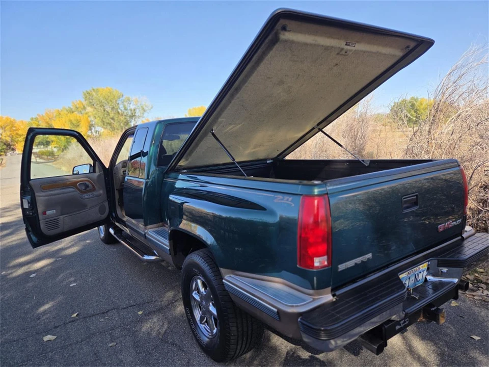 1997 GMC C/K - Image 3 of 14