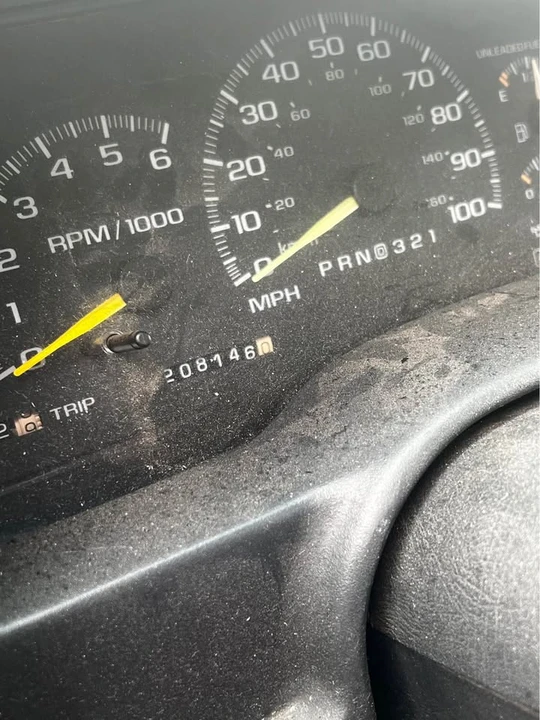 1997 GMC Sierra 1st Gen - Image 8 of 10