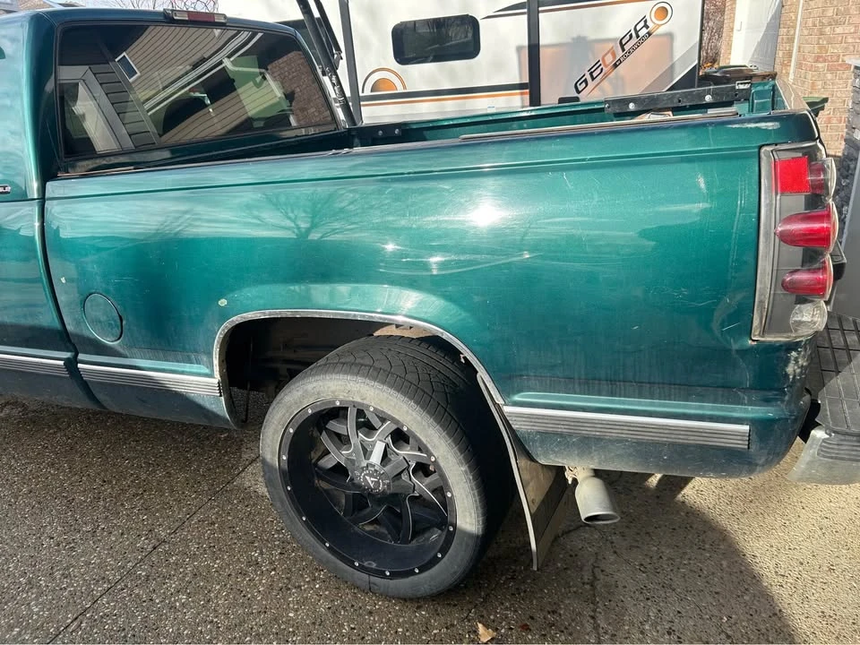 1997 GMC Sierra 1st Gen - Image 7 of 12