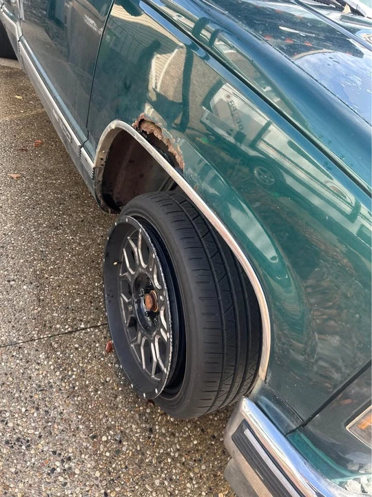 1997 GMC Sierra 1st Gen - Image 11 of 12