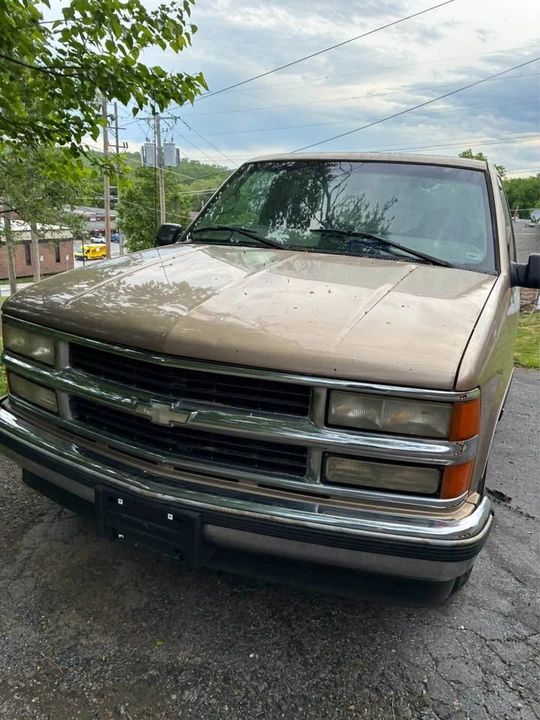 1997 GMC C/K - Image 3 of 3