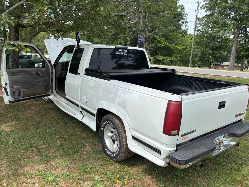 1997 GMC Sierra 1st Gen - Image 3 of 8