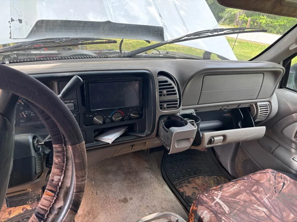 1997 GMC Sierra 1st Gen - Image 6 of 8
