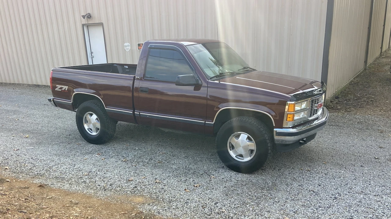 1997 GMC Sierra 1st Gen - Image 2 of 5