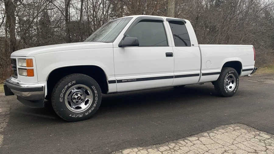 1997 GMC Sierra 1st Gen - Image 2 of 13