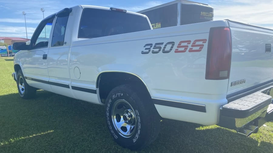 1997 GMC Sierra 1st Gen - Image 12 of 13