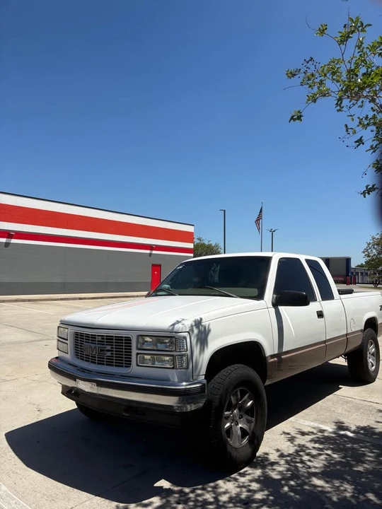 1997 GMC Sierra 1st Gen - Image 3 of 4