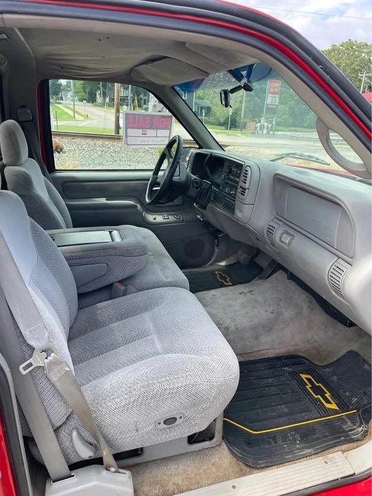 1997 GMC C/K - Image 2 of 6