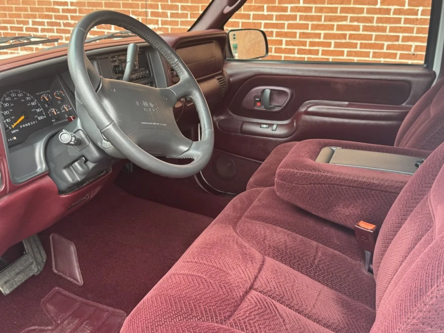 1997 GMC Sierra 1st Gen - Image 5 of 8