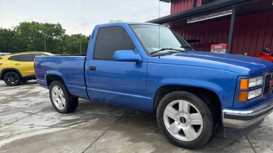 1997 GMC Sierra 1st Gen - Image 4 of 10