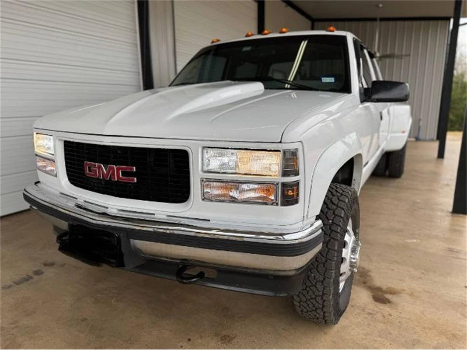1997 GMC C/K - Image 2 of 24