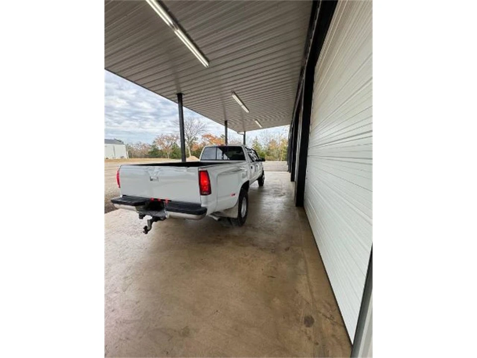 1997 GMC C/K - Image 3 of 24