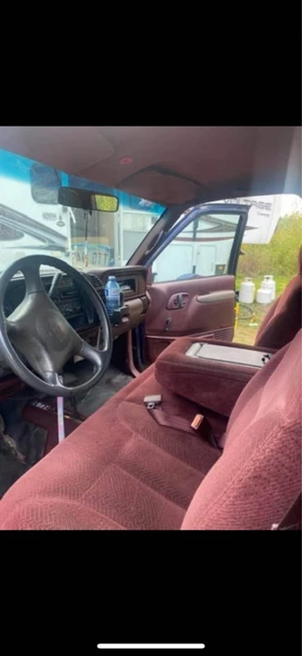 1997 GMC C/K - Image 4 of 12