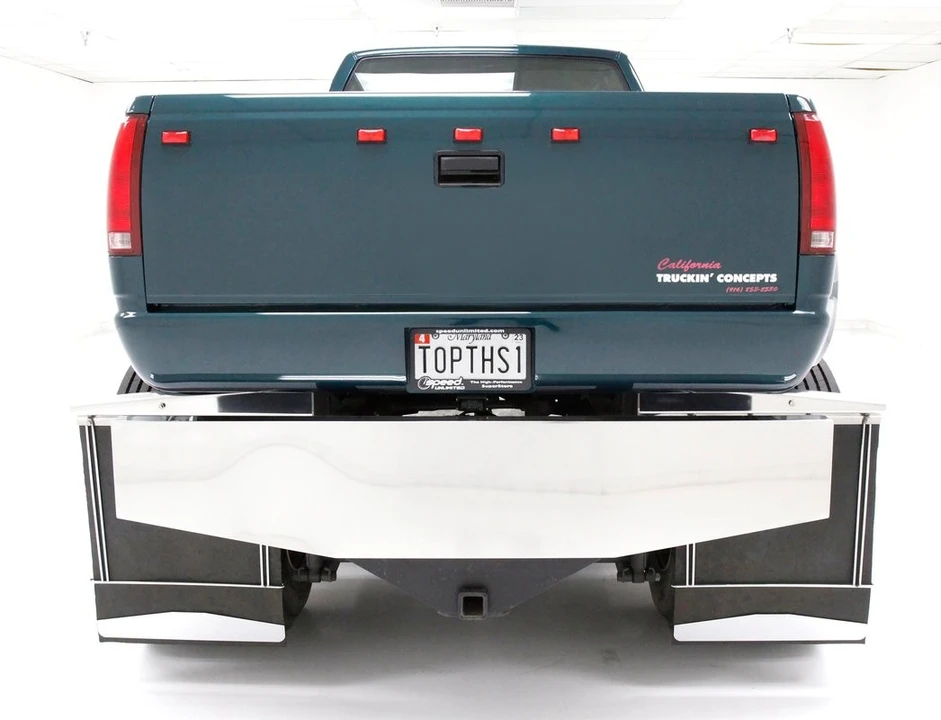 1997 GMC TopKick - Image 6 of 12