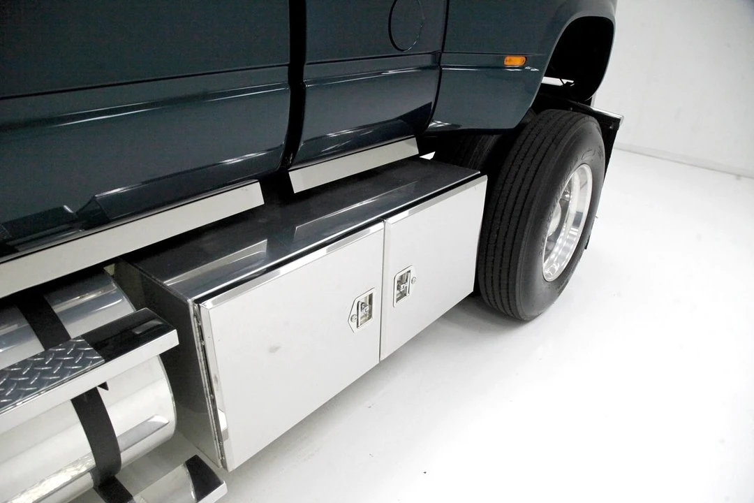 1997 GMC TopKick - Image 27 of 31