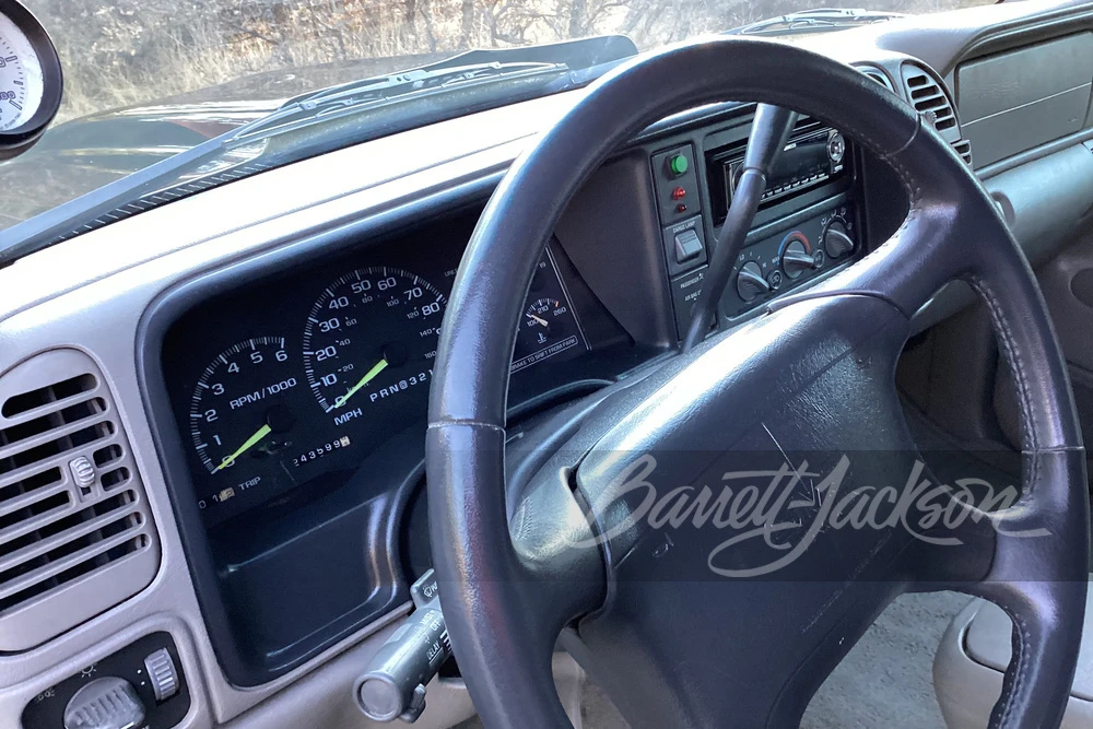 1997 GMC C/K - Image 8 of 14