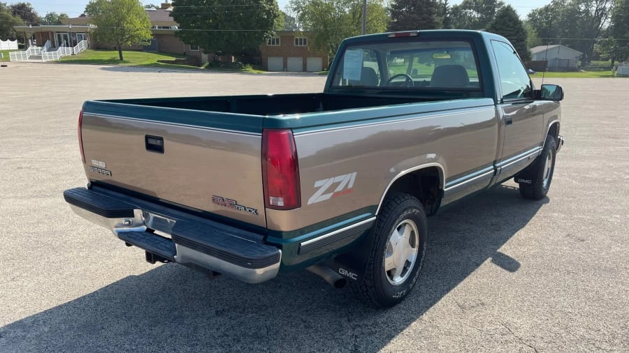 1997 GMC C/K - Image 10 of 15