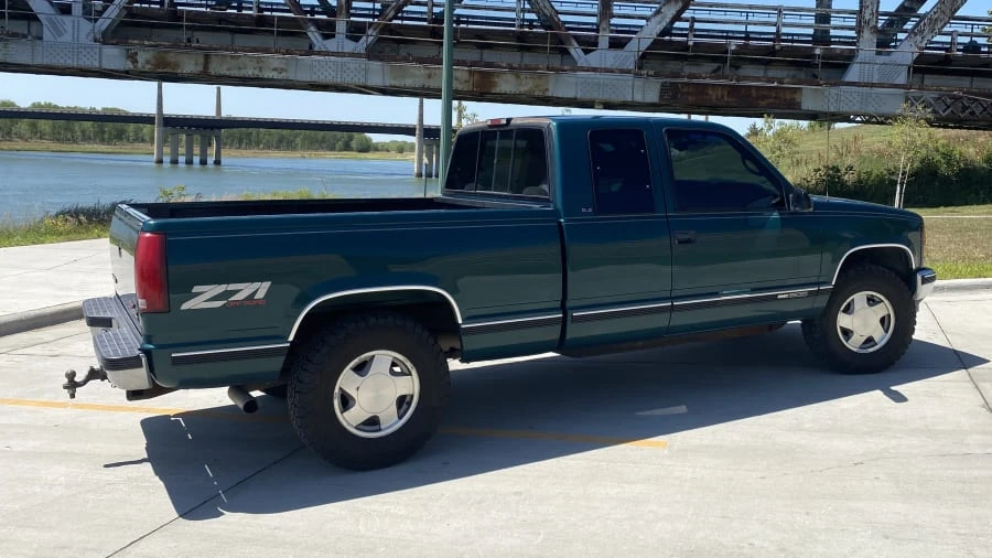 1997 GMC C/K - Image 11 of 17