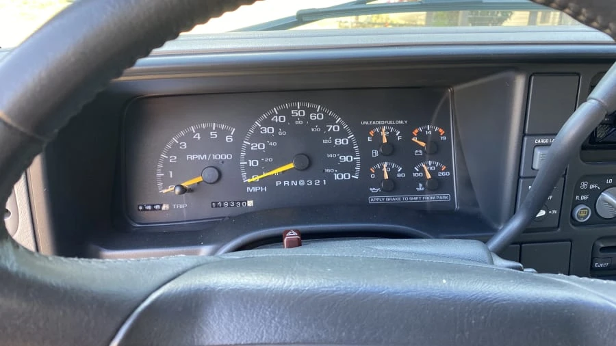 1997 GMC C/K - Image 4 of 17